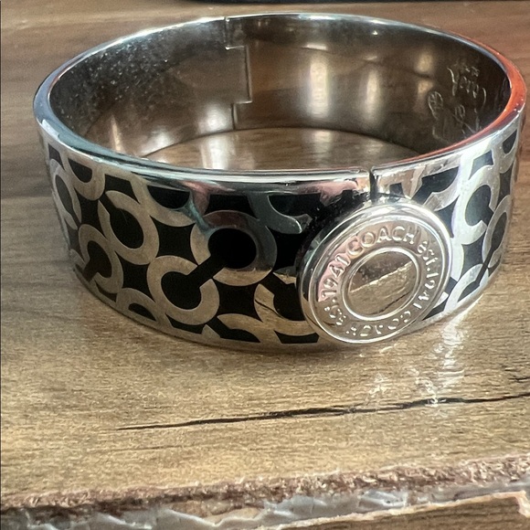 COACH signature C hinged bangle bracelet - Picture 2 of 4